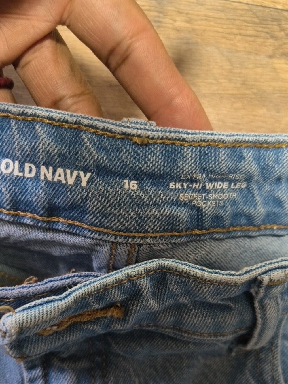 Old Navy Light Blue Boyfriend Jeans with Distressed Knees - Picture 2 of 3